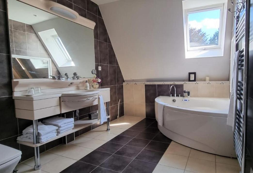 Pont-Évêque Le Vieux Pressoir B&B 외부 사진
